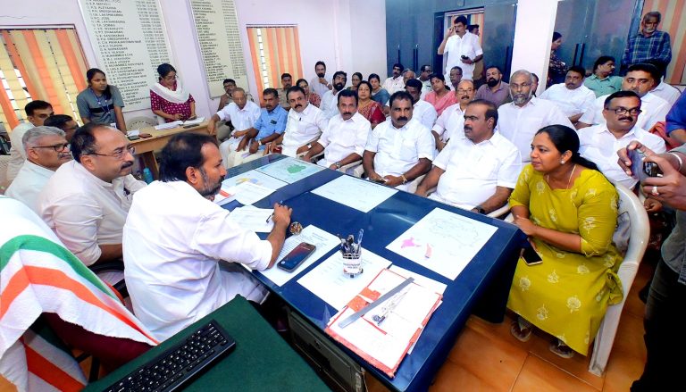 ദുരിതാശ്വാസ പ്രവർത്തനങ്ങൾ വിലയിരുത്തുവാനായി  മന്ത്രി പി. സി. വിഷ്ണുനാഥ്‌ മല്ലപ്പള്ളിയിൽ എത്തി